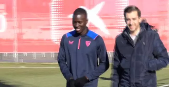 Bryan Gil y Pape Gueye se estrenan en el entrenamiento del Sevilla