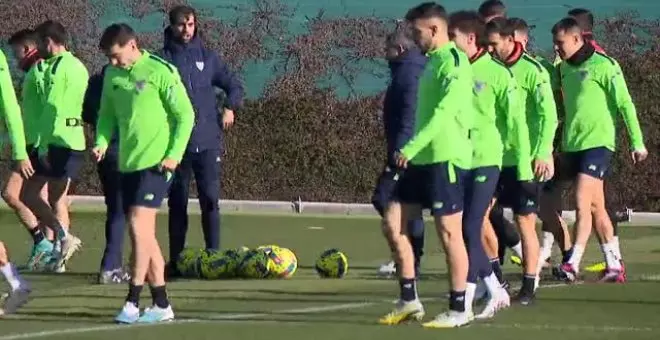 Iñaki Williams vuelve a entrenarse con el grupo