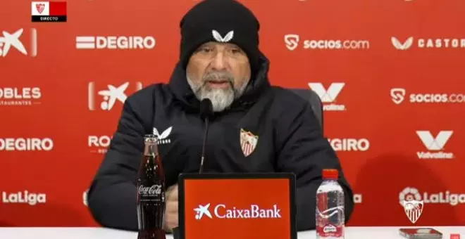 Sampaoli sobre el Papu: "Adjudicar a alguien que se quiera operar porque no quiera jugar por un club, es muy fuerte"