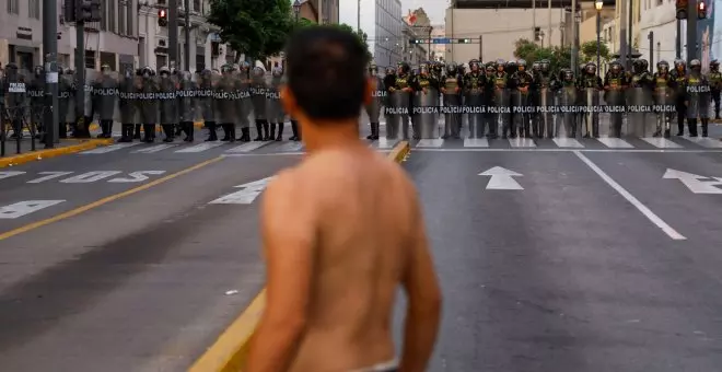 La violenta represión del Ejército contra las protestas en Perú suma 60 muertos y casi 1.300 heridos