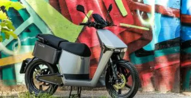 Esta scooter eléctrica tiene 100 kilómetros de autonomía y ya está a la venta en España