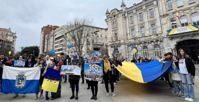 Santander se tiñe de amarillo y azul para condenar la guerra de Ucrania