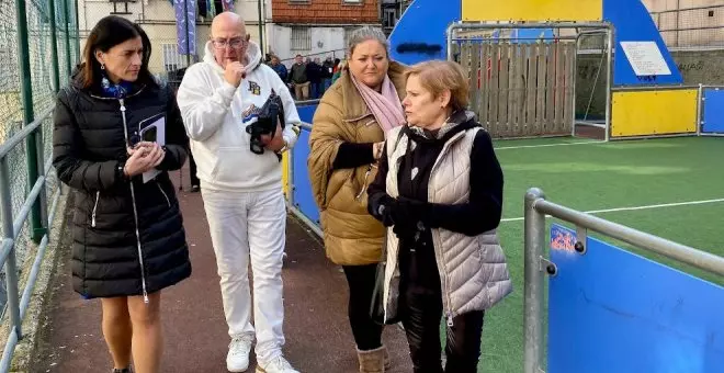 El Ayuntamiento hará un aparcamiento en la pista polideportiva de la Bajada de Rumayor