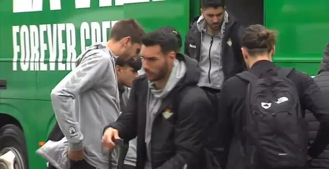 El Real Betis pone rumbo a Manchester con "mucha alegría"