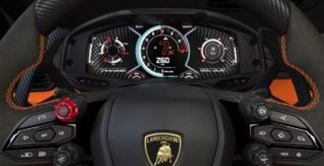 El cuadro de instrumentos del primer Lamborghini híbrido delata su autonomía y mucho más