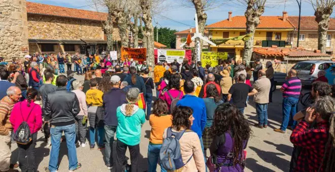 Vecinos de las zonas afectadas por los parques eólicos reivindican "no ser zona de sacrificio"