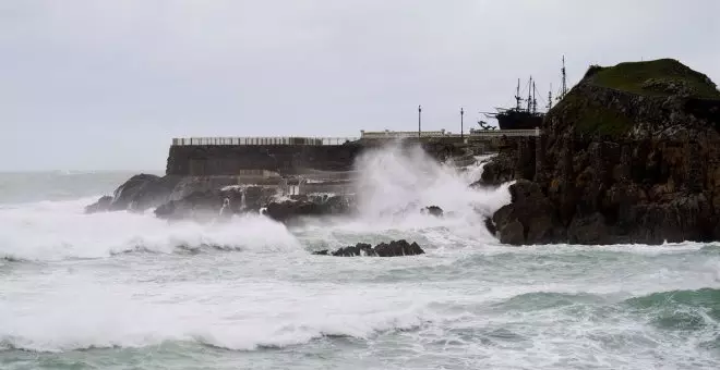 Dos muertos, seis tripulantes rescatados y uno desaparecido tras naufragar el Villaboa 1 frente a Cabo Mayor