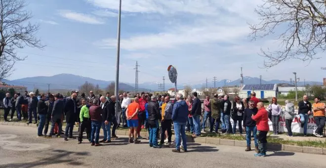 Despedidos seis trabajadores de Sidenor, uno de ellos fijo: "Esto es la política del miedo"