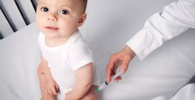 Los pediatras denuncian que Cantabria es la única que no ha iniciado la vacunación de meningitis B en bebés
