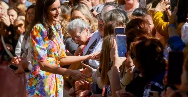 El incondicional amor de una señora de Córdoba a Letizia: "La quiero mucho, y a su marido y a sus hijas. El resto a tomar por culo"