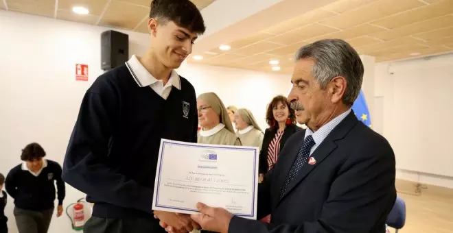 El colegio Torreánaz recibe el premio del Parlamento Europeo por su cuarto puesto en el programa 'EPAS'