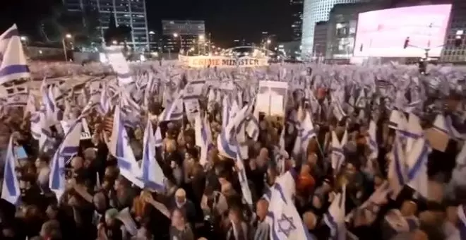 Miles de personas vuelven a salir a la calle en Israel cuando se cumplen 16 semanas de protestas