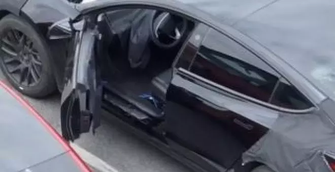 Las primeras imágenes del interior del nuevo Tesla Model 3 revelan pequeños pero valiosos detalles