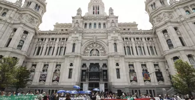 Un millar de personas se manifiesta en Madrid por servicios públicos y de calidad