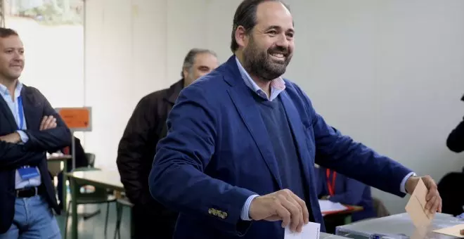 Núñez (PP) anima a los castellanomanchegos a votar "con ilusión" en este domingo lluvioso para que las "urnas hablen"