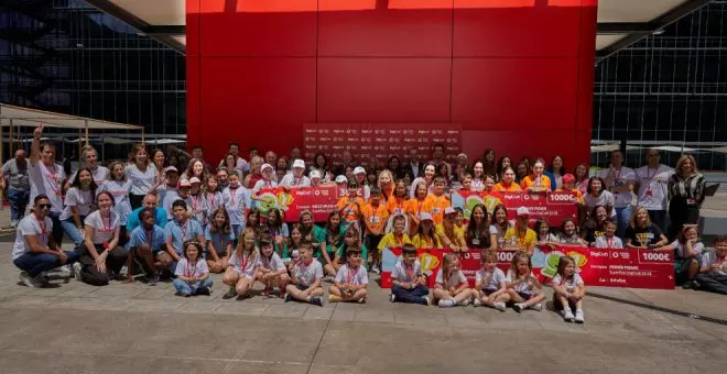 El CEIP Ramón y Cajal de Guarnizo gana el concurso nacional del 'SuperReto DigiCraft' de Vodafone