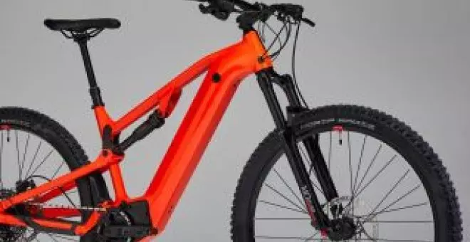 La primera bicicleta eléctrica de la nueva serie de Decathlon que llega a España es una puntera e-MTB