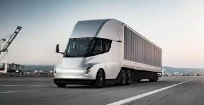 Elon Musk se equivocó: el Tesla Semi tardará más de lo esperado en iniciar su producción en masa