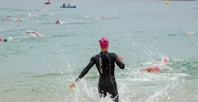 La playa de San Juan de la Canal acogerá el 25 de junio la VIII Travesía Popular a Nado