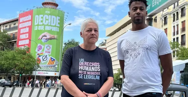 Los colectivos LGTBI+ denuncian la "lona del odio" de Vox en Madrid