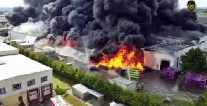 Un incendio obliga a Toyota a detener la producción en la fábrica de sus coches más baratos