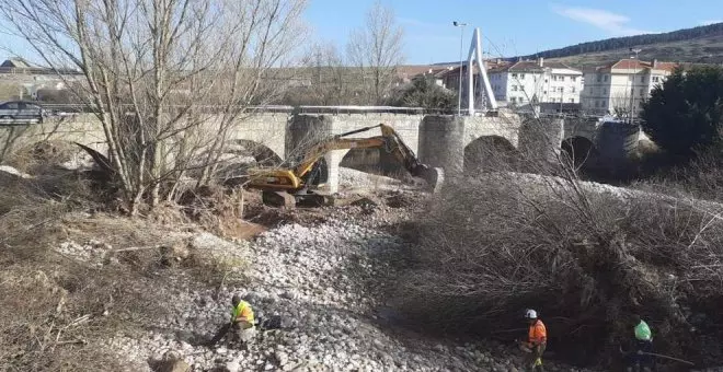 El Gobierno agilizará los trámites para ampliar el puente nuevo sobre el Híjar y evitar inundaciones