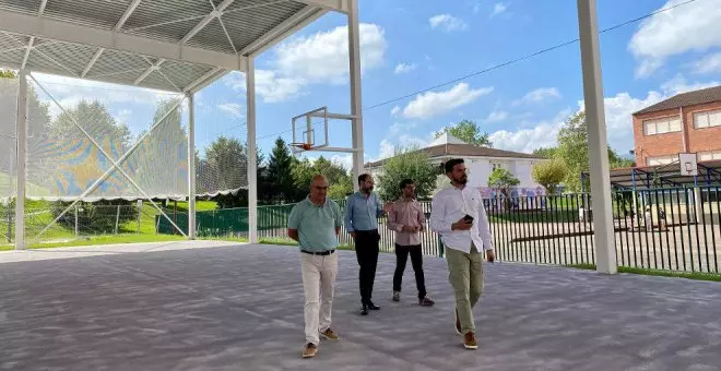 La pista cubierta junto al colegio de Nueva Ciudad estará lista la próxima semana