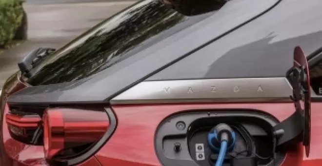 Hasta los más 'cabezotas' cambian de opinión: este fabricante aumentará su oferta de coches eléctricos