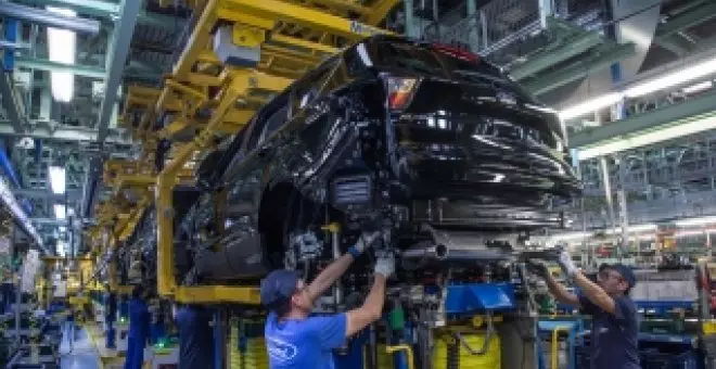 Almussafes "en el alambre": Ford congela sus inversiones europeas en coches eléctricos e impulsa los híbridos