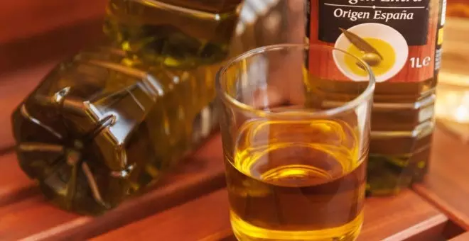 Facua denuncia una “estrategia de fijación de precios” del aceite de oliva en los principales supermercados