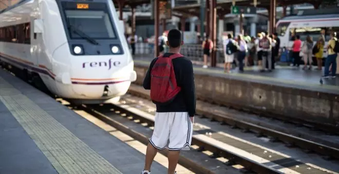 Los sindicatos de Renfe y Adif convocan cinco días de huelga por el traspaso de Rodalies