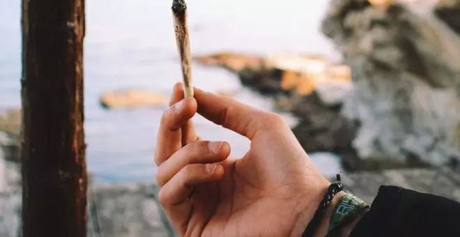 La combinación de tabaco y cannabis aumenta el riesgo de trastorno mental