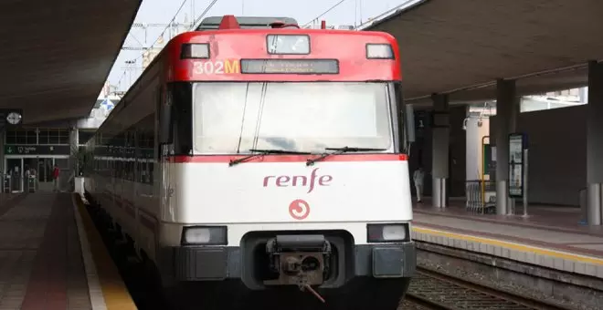 El servicio de Renfe se normalizará a lo largo del día y se refuerza con más de 8.000 plazas el fin de semana