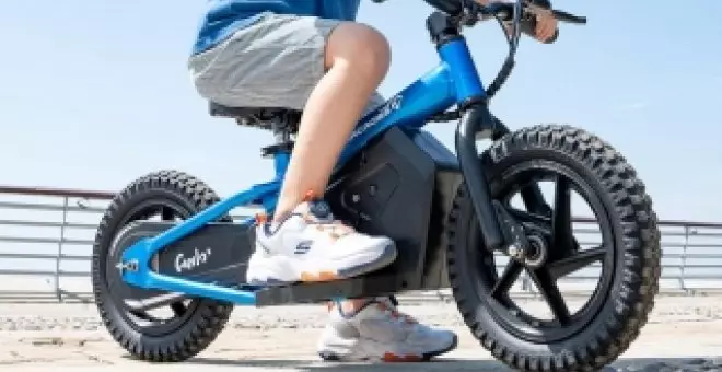 El regalo perfecto para los niños: una bicicleta eléctrica con 10 km de autonomía y 50 ? de descuento