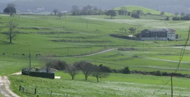 Cantabria es "un coladero" para viviendas turísticas en suelo rústico