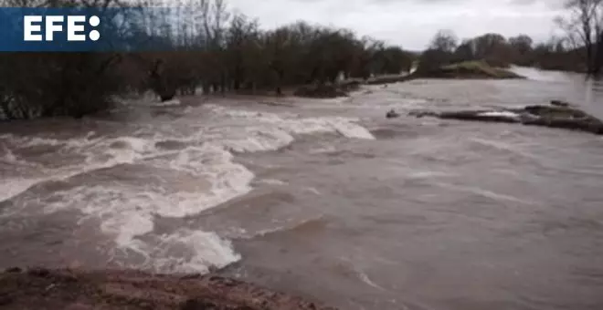 Las inundaciones desbordan el río Helme en su paso por Turingia, en Alemania