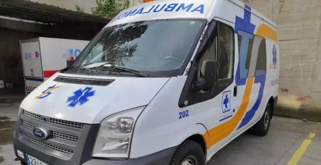 La negativa a la internalización de las ambulancias tiene como consecuencia un servicio "de muy mala calidad que acabamos pagando cántabros"