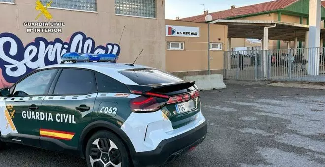 Investigan a tres menores por robo y actos vandálicos en el IES Nueve Valles de Puente San Miguel