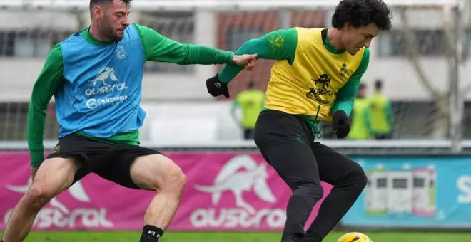 Roko Baturina realiza su primer entrenamiento con el Racing en las Instalaciones Nando Yosu