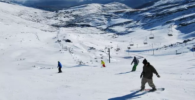 Alto Campoo cierra por falta de nieve una semana después de empezar la temporada