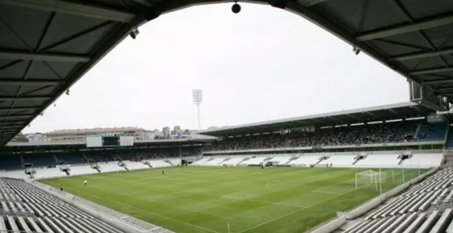 Los Campos de Sport contarán con tecnología Led para la publicidad en LaLiga Hypermotion