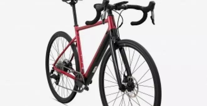 Decathlon lanza su primera bicicleta eléctrica ultraligera de carretera a un precio tremendamente atractivo