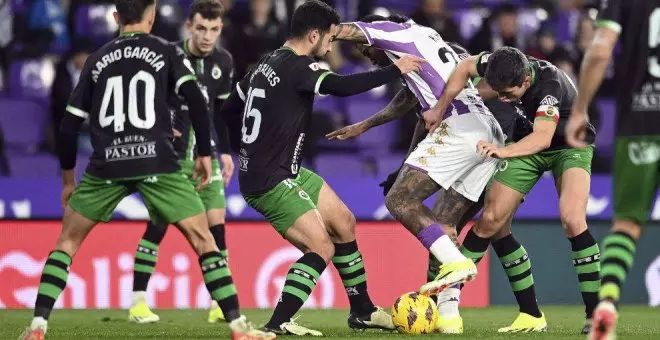 La reacción del Racing en el José Zorrilla no fue suficiente