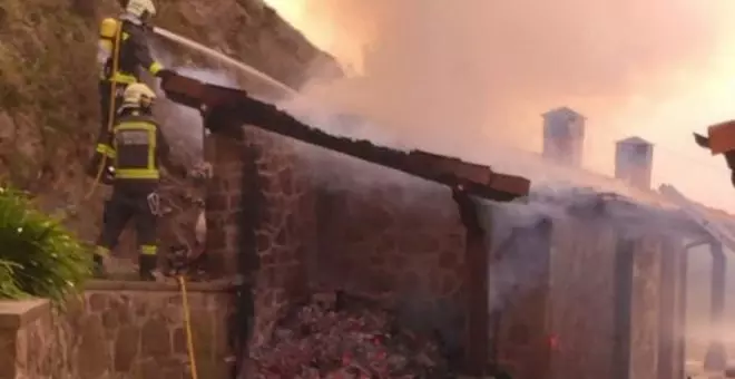 Se incendia una edificación con combustible y aperos junto a una vivienda de Liérganes