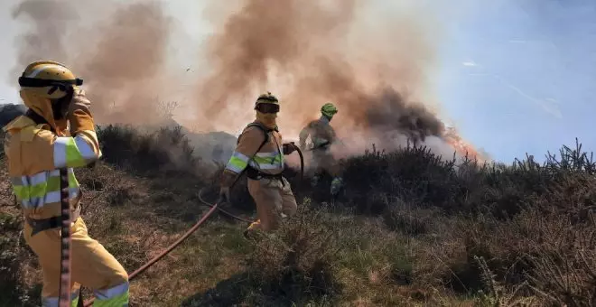 Ascienden a nueve los incendios forestales activos en Cantabria