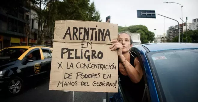 Asambleas y caceroladas cada martes: los vecinos de Buenos Aires se organizan contra Milei