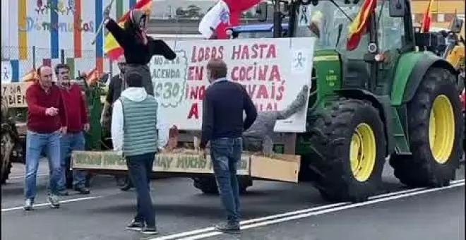 Una tractorada colapsa Santander para protestar ante la "asfixia burocrática" que sufre el sector