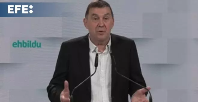 Otegi sostiene que el BNG es "la fuerza del futuro en Galicia"