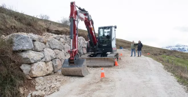 Fomento invertirá 10 millones en la mejora de la carretera Entrambasmestas-Vega de Pas