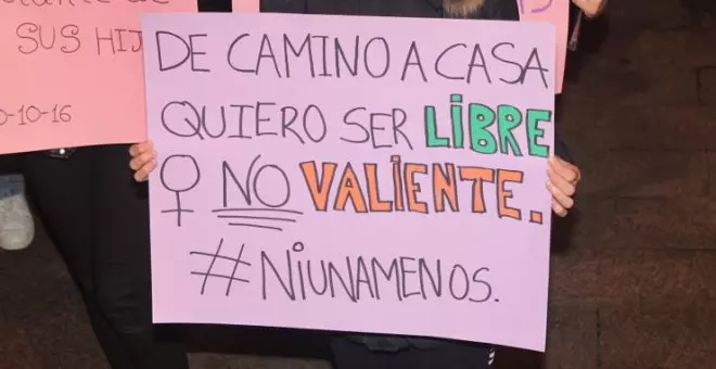 Colectivos y ayuntamientos despliegan actos del Día de la Mujer por toda Cantabria